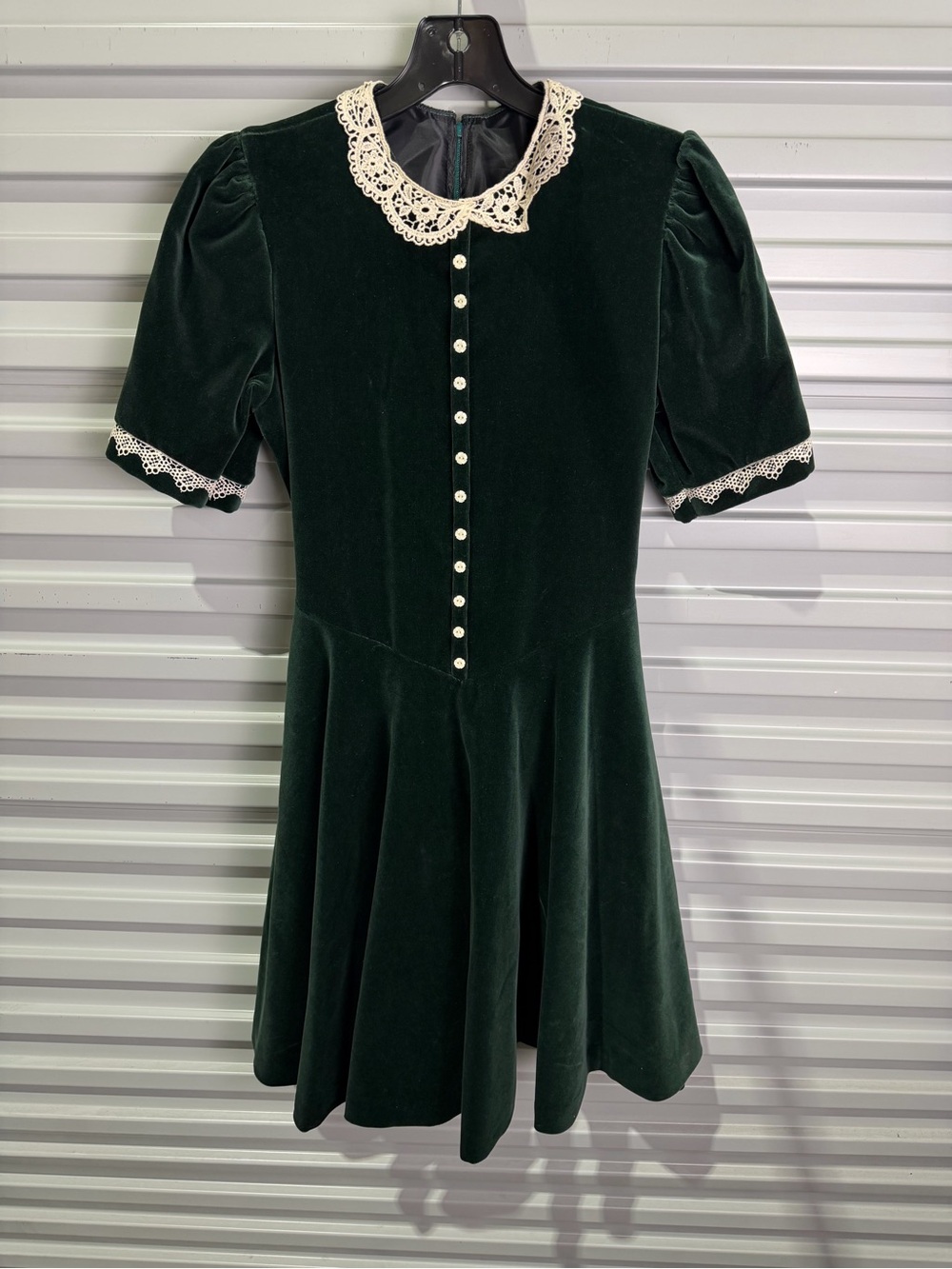 Amish Xmas style Classic Dark Green Velvet Girls' Dress with Lace Collar 16